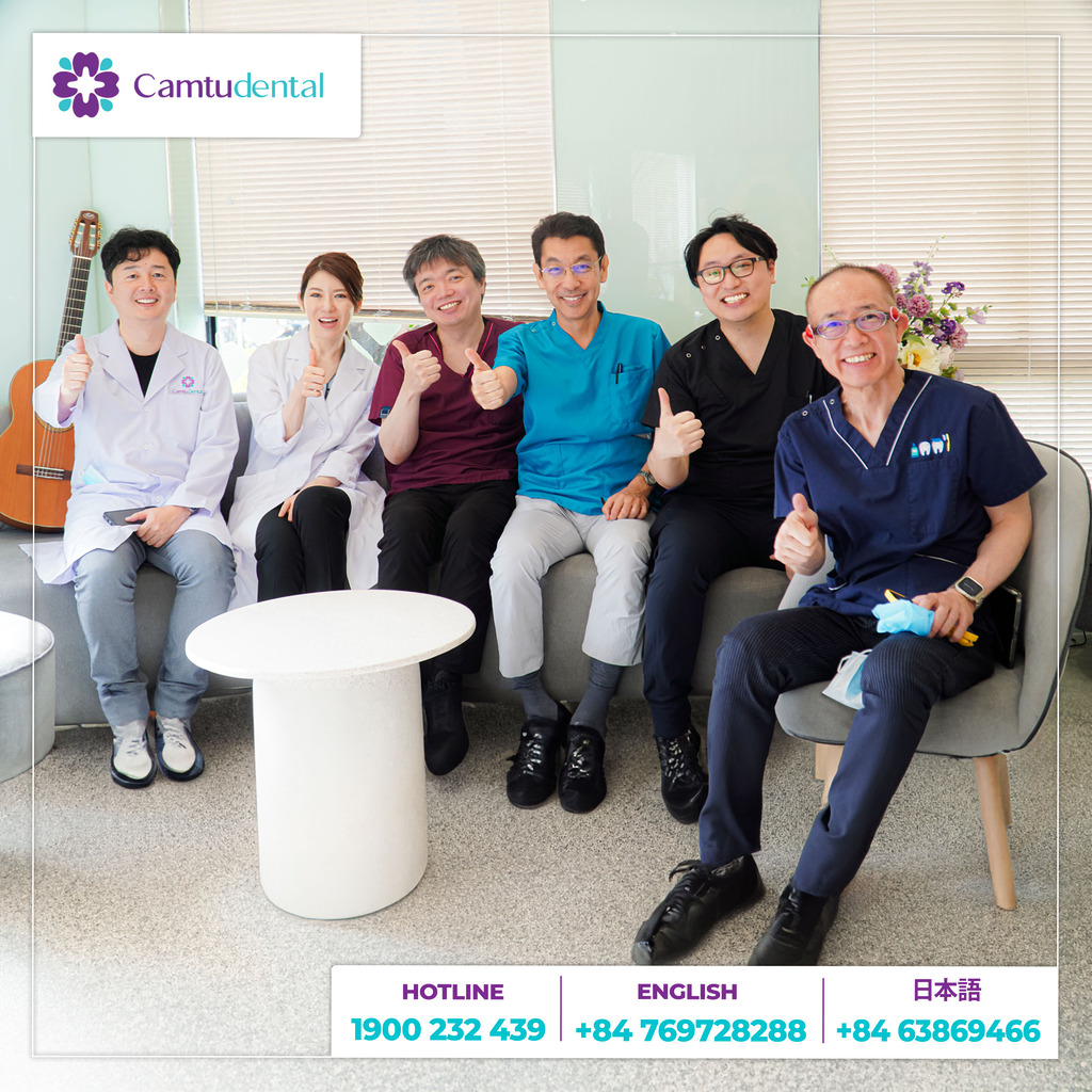 hình ảnh 6 vị bác sĩ đến từ Nhật bản tại nha khoa Cẩm Tú Quận 1