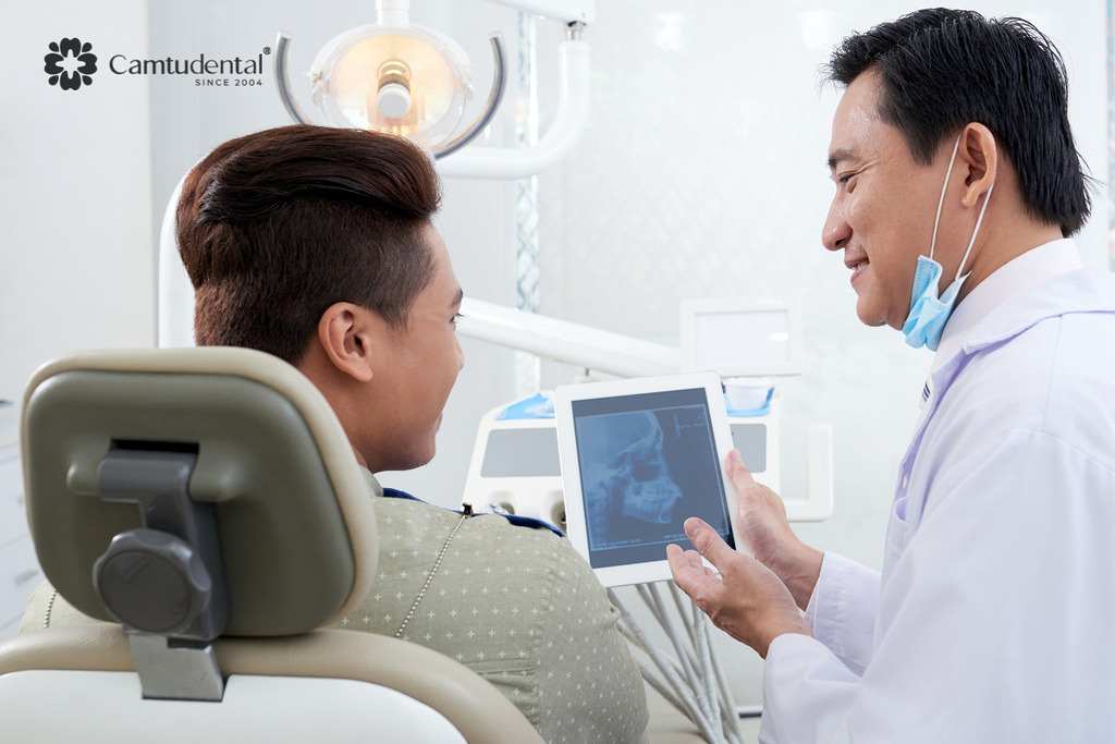 Niềng Răng Trong Suốt Cần Nhổ Răng Hay Không? 2 niềng răng trong suốt cần nhổ răng