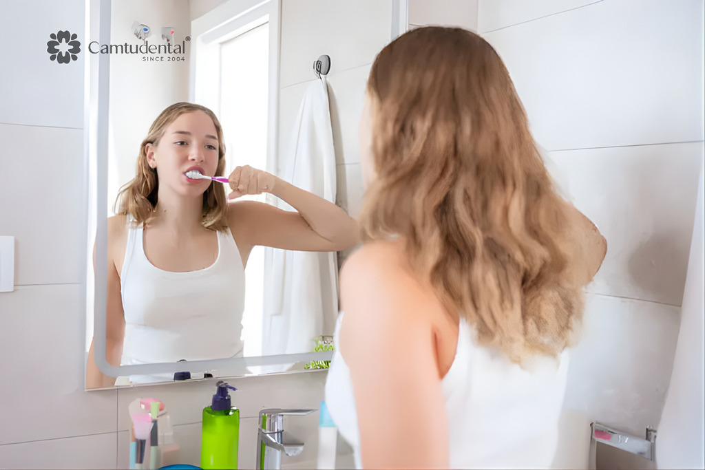 10 Dấu Hiệu Cảnh Báo Sớm Viêm Nướu Bạn Không Nên Bỏ Qua 3 Cach phong ngua viem nuou hieu qua - 10 Dấu Hiệu Cảnh Báo Sớm Viêm Nướu Bạn Không Nên Bỏ Qua - Hệ thống Nha khoa Cẩm Tú