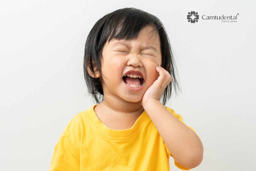 Nhổ răng sữa cho trẻ: Thời điểm và phương pháp tốt nhất 4 Rủi ro khi nhổ răng sữa sai cách