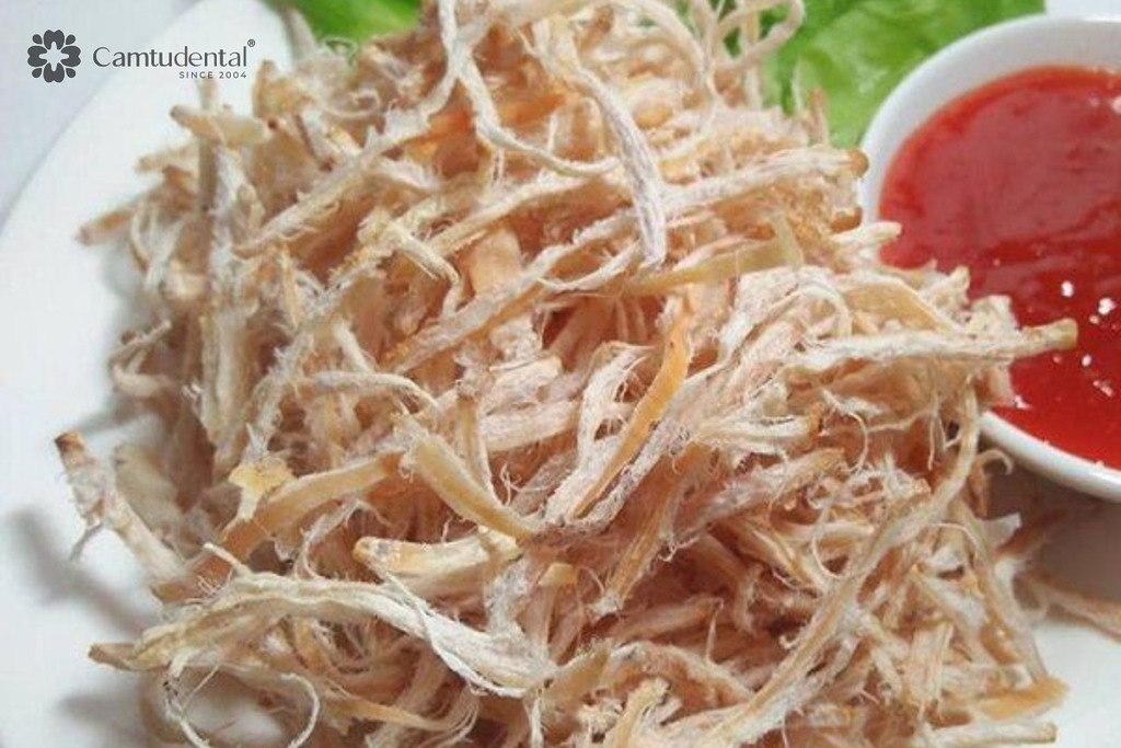 Mực khô là thực phẩm dai cần nhiều lực nhai